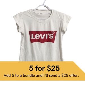 Levi’s baby tee. S